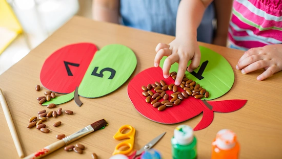 Apple number puzzles for preschoolers, matching numbers to beans for counting, hands-on math activity, apple crafts for preschoolers